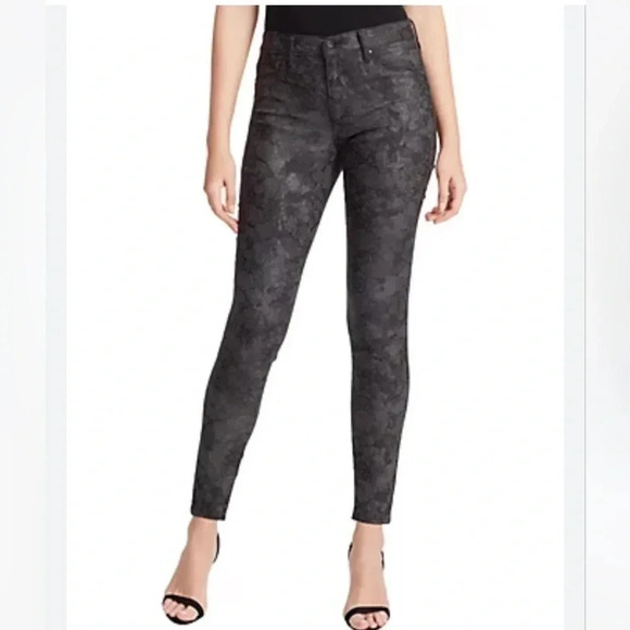 Elie Tahari Azella Skinny Coated Jeans Textured Charcoal Gray Women’s Size 26 - Picture 1 of 9